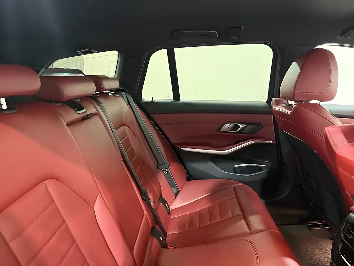 Used 2022 BMW 3 Series Touring Black - Interior and Exterior details 12