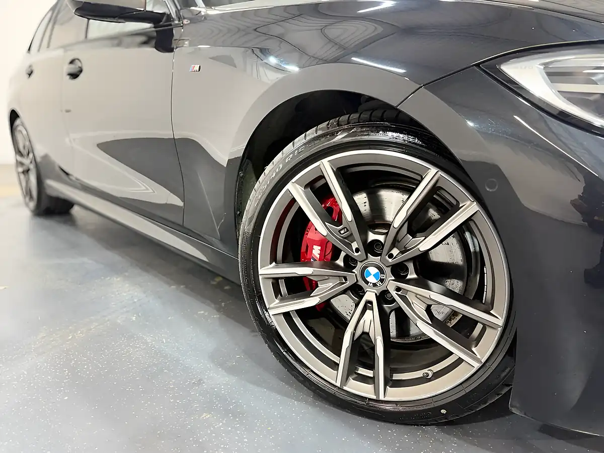 Used 2022 BMW 3 Series Touring Black - Interior and Exterior details 5