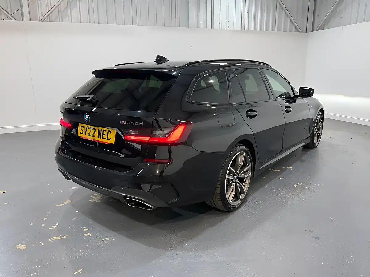 Used 2022 BMW 3 Series Touring Black - Interior and Exterior details 9