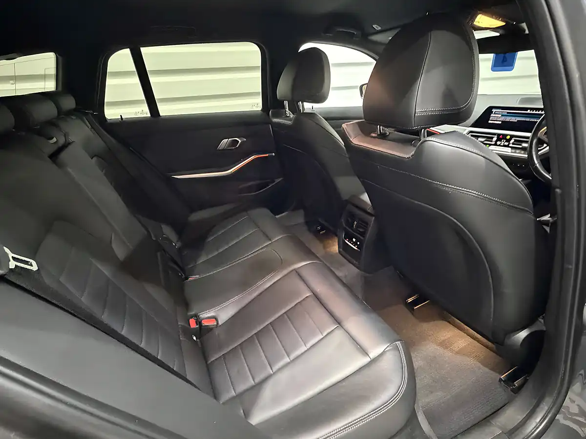 Used 2022 BMW 330e M Sport Mineral Grey - Interior and Exterior details 19