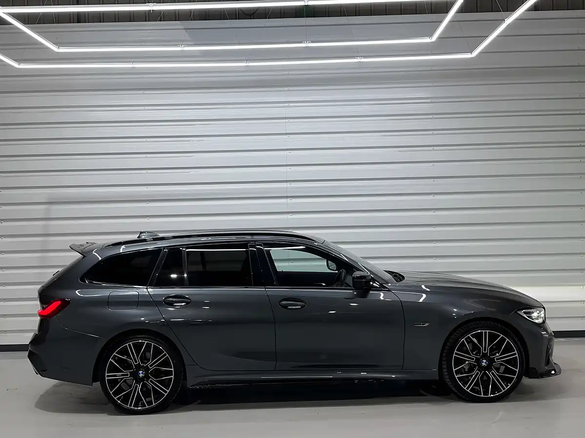 Used 2022 BMW 330e M Sport Mineral Grey - Interior and Exterior details 7