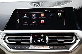 Used 2022 BMW 4 Series M Sport Green - Interior and Exterior details 8