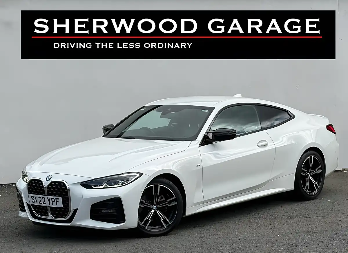 Used 2022 BMW 4 Series M Sport White - Front View