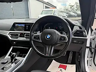 Used 2022 BMW 4 Series M Sport White - Interior and Exterior details 15