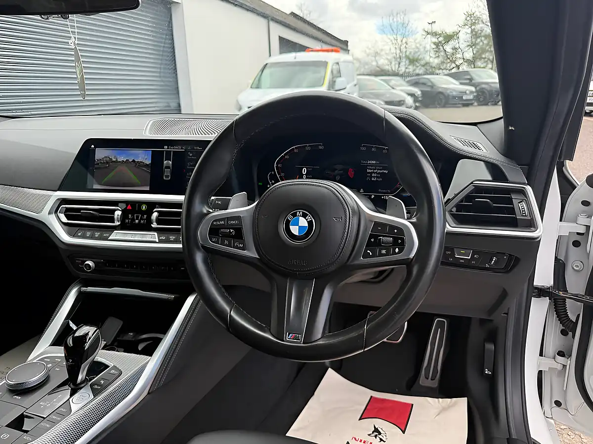 Used 2022 BMW 4 Series M Sport White - Interior and Exterior details 15