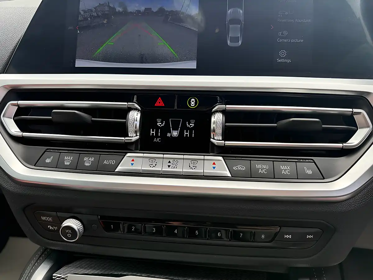 Used 2022 BMW 4 Series M Sport White - Interior and Exterior details 18