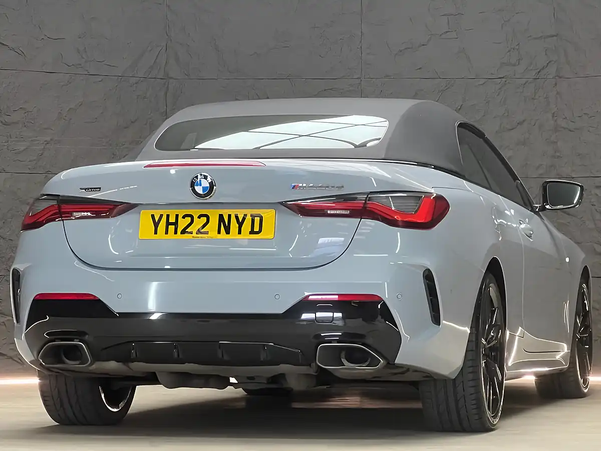 Used 2022 BMW 4 Series M440d Brooklyn Grey - Interior and Exterior details 8