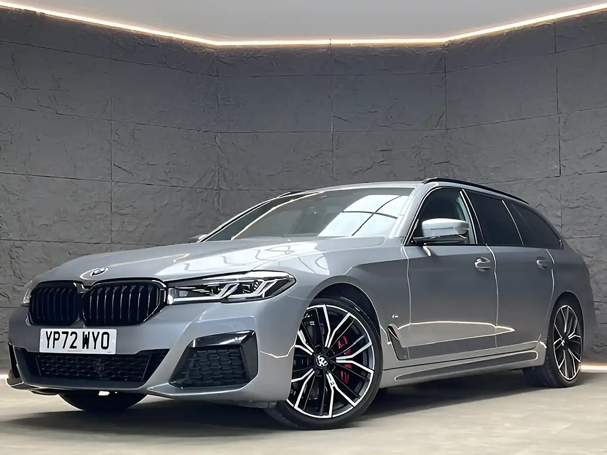 Used 2022 BMW 4 Series M440d Grey - Interior and Exterior details 10