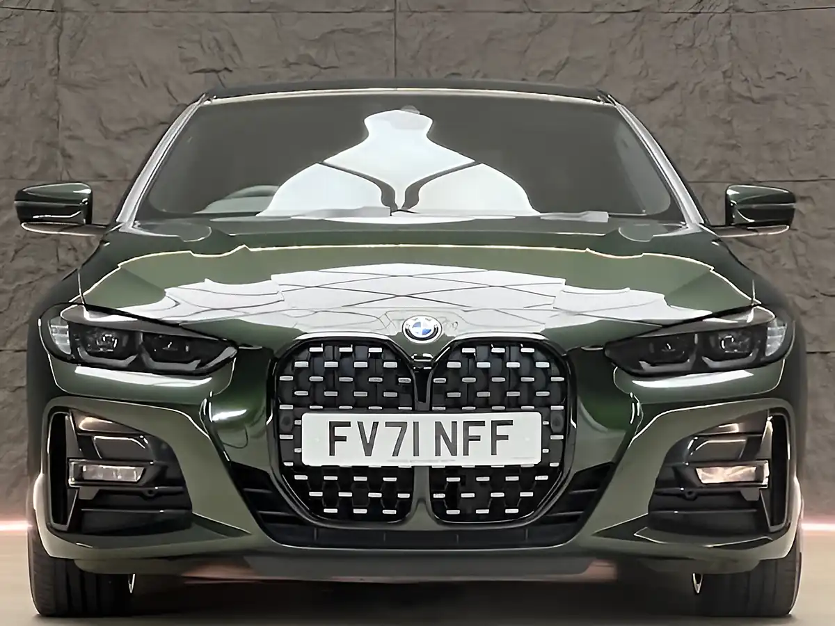 Used 2022 BMW 4 Series M440d Grey - Interior and Exterior details 18