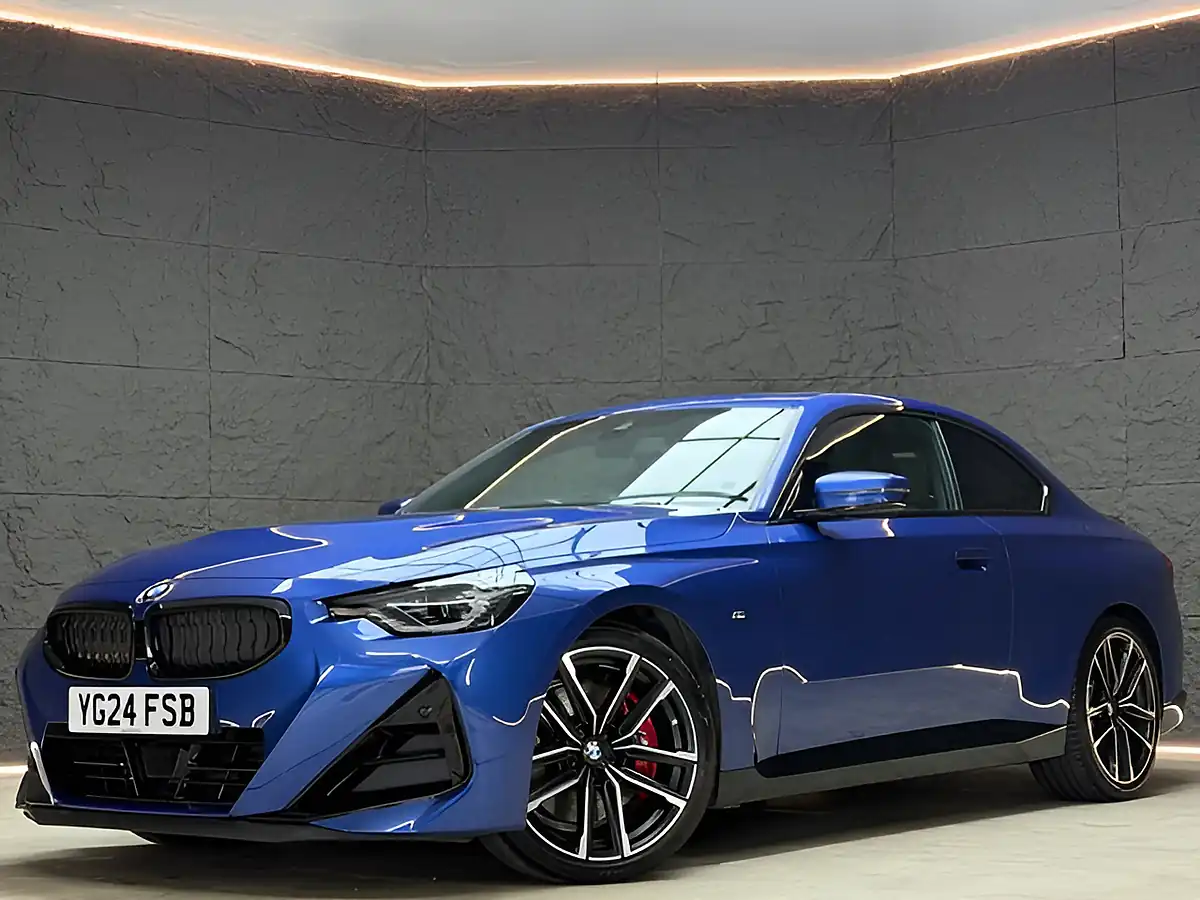 Used 2022 BMW 4 Series M440d Grey - Interior and Exterior details 4
