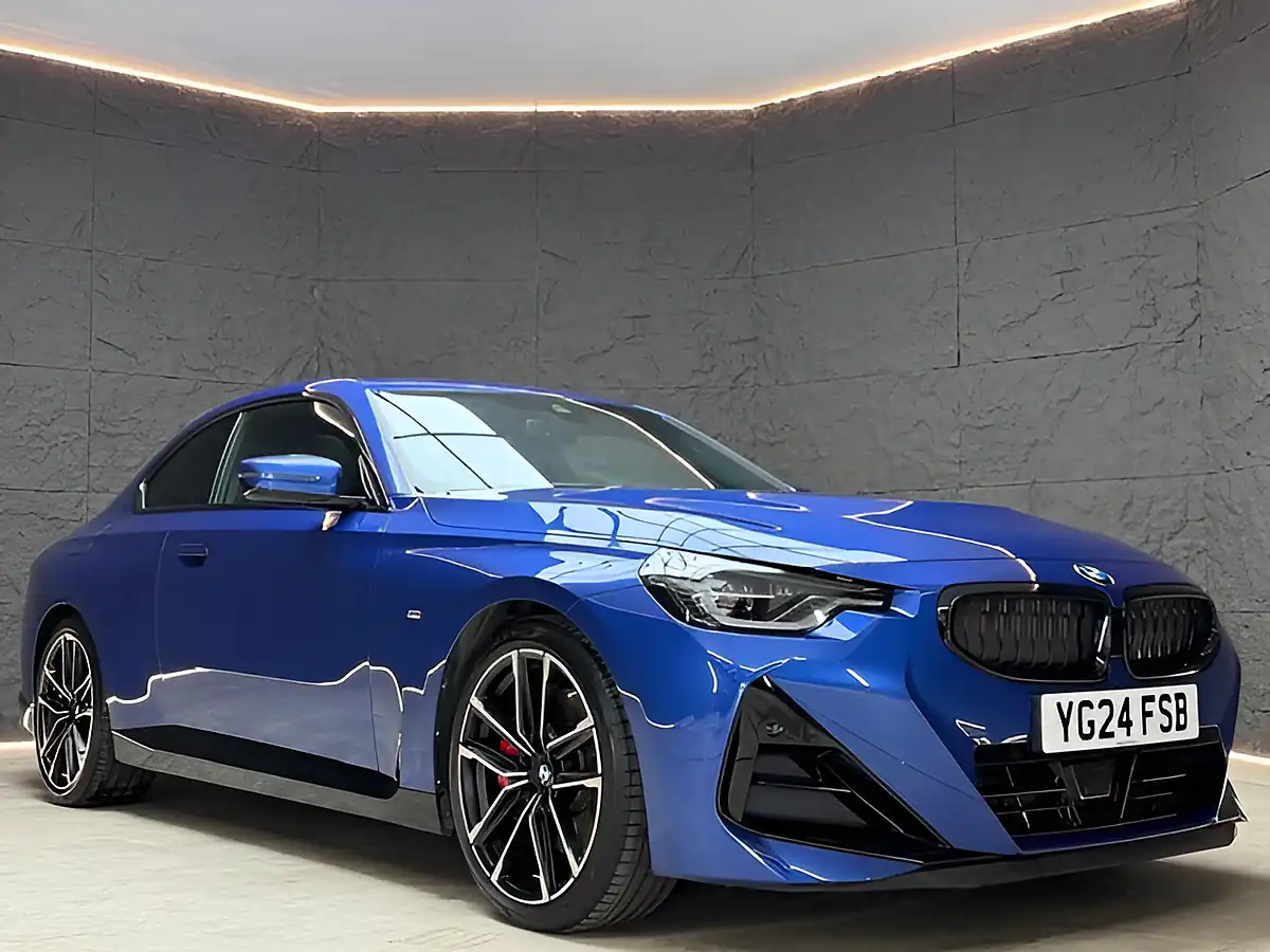 Used 2022 BMW 4 Series M440d Grey - Interior and Exterior details 5