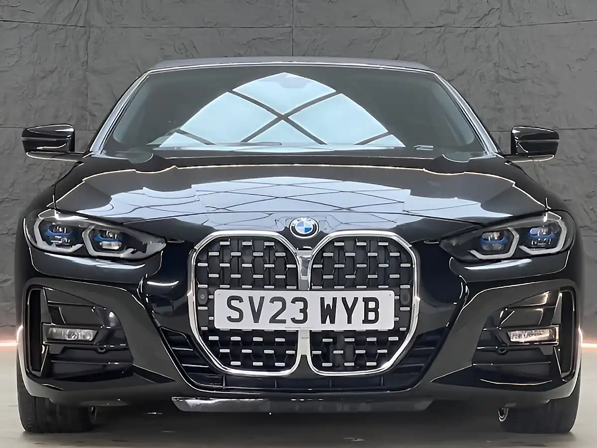 Used 2022 BMW 4 Series M440d Grey - Interior and Exterior details 9