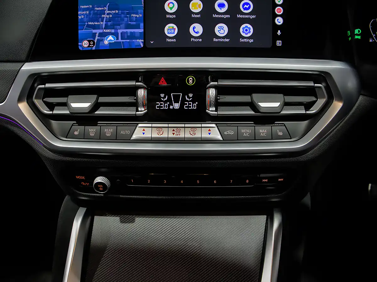 Used 2022 BMW 4 Series M440i Aventurine Red Iii - Interior and Exterior details 16