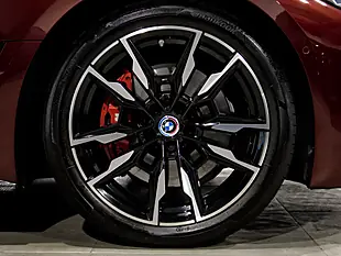 Used 2022 BMW 4 Series M440i Aventurine Red Iii - Interior and Exterior details 9