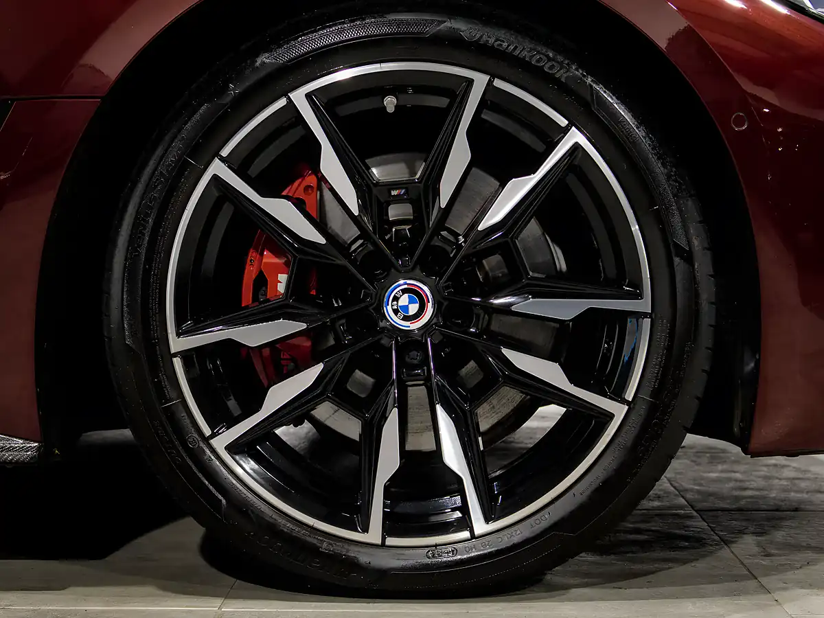 Used 2022 BMW 4 Series M440i Aventurine Red Iii - Interior and Exterior details 9