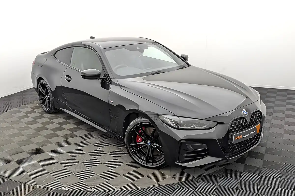 Used 2022 BMW 4 Series M440i Black - Interior and Exterior details 10