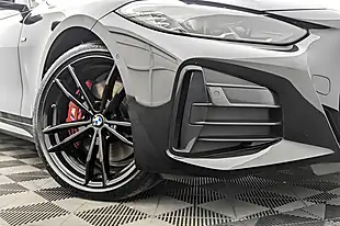 Used 2022 BMW 4 Series M440i Black - Interior and Exterior details 11