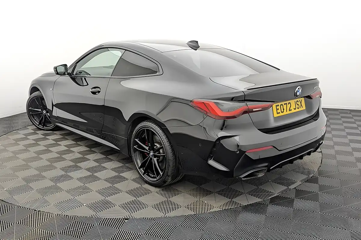 Used 2022 BMW 4 Series M440i Black - Interior and Exterior details 16