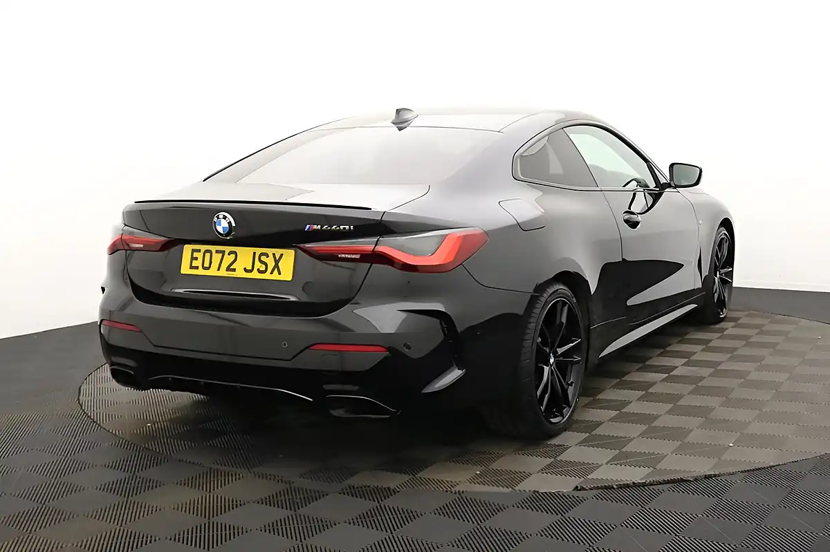 Used 2022 BMW 4 Series M440i Black - Interior and Exterior details 3