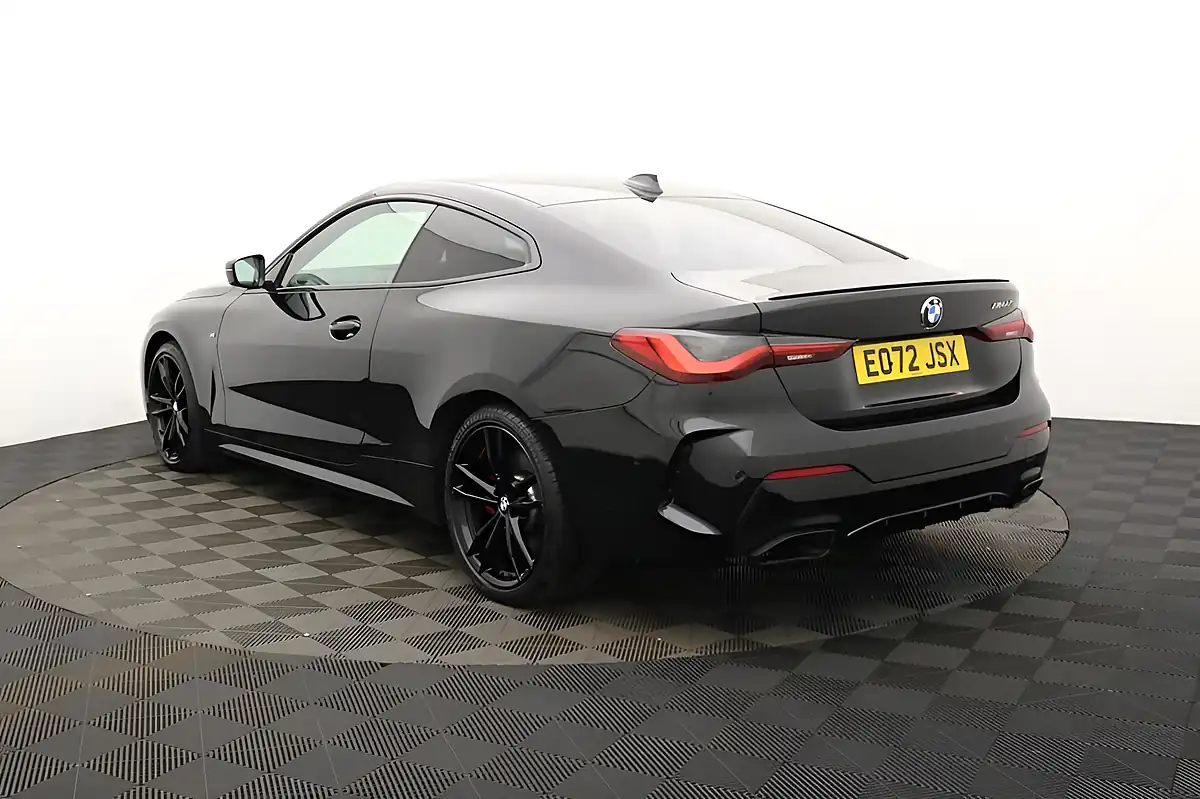 Used 2022 BMW 4 Series M440i Black - Interior and Exterior details 5