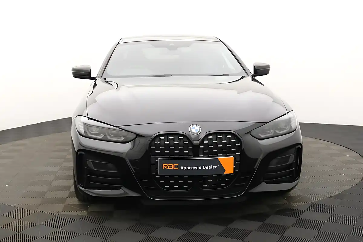 Used 2022 BMW 4 Series M440i Black - Interior and Exterior details 7