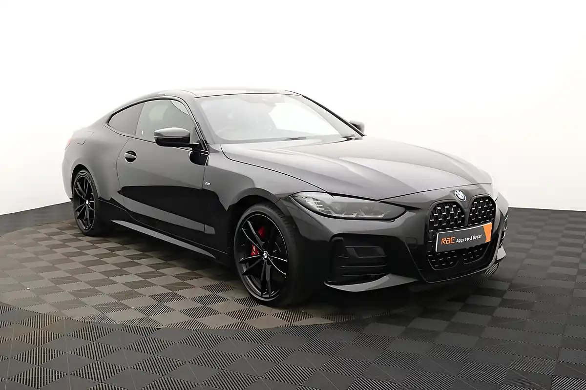 Used 2022 BMW 4 Series M440i Black - Interior and Exterior details 8