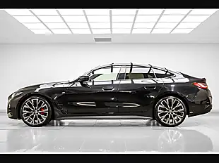 Used 2022 BMW 4 Series M440i Black - Interior and Exterior details 2
