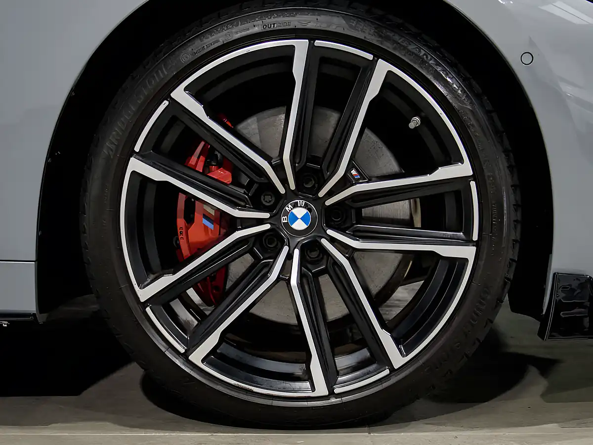 Used 2022 BMW 4 Series M440i Grey - Interior and Exterior details 9