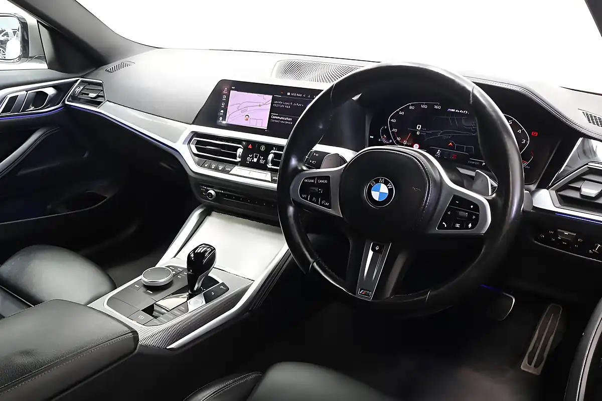 Used 2022 BMW 4 Series M440i White - Interior and Exterior details 13