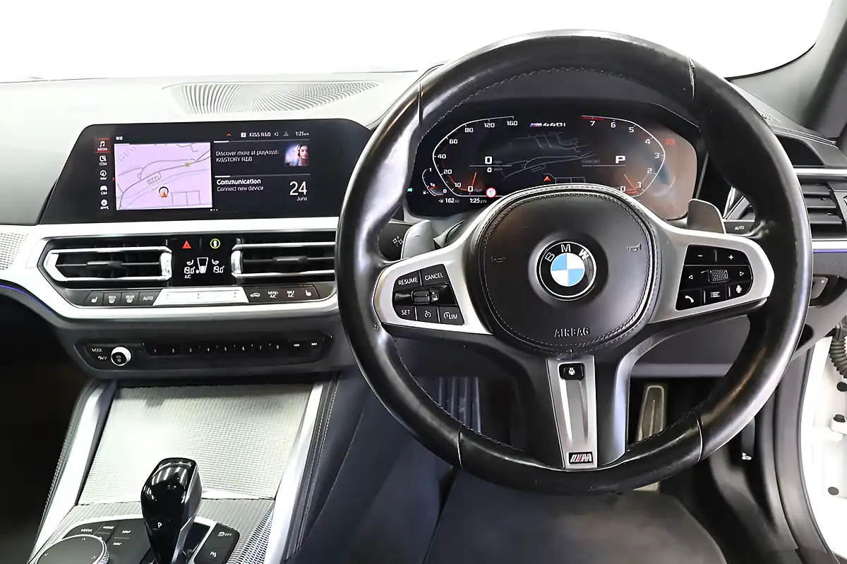 Used 2022 BMW 4 Series M440i White - Interior and Exterior details 14