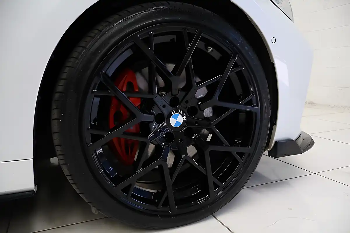 Used 2022 BMW 4 Series M440i White - Interior and Exterior details 7