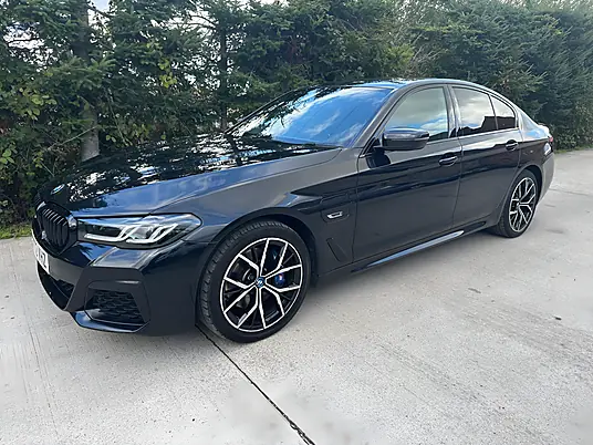 2022 BMW 5 Series Plug-in Hybrid