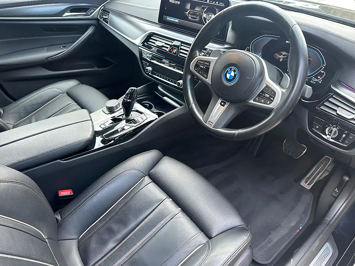 Used 2022 BMW 5 Series - Interior and Exterior details 10