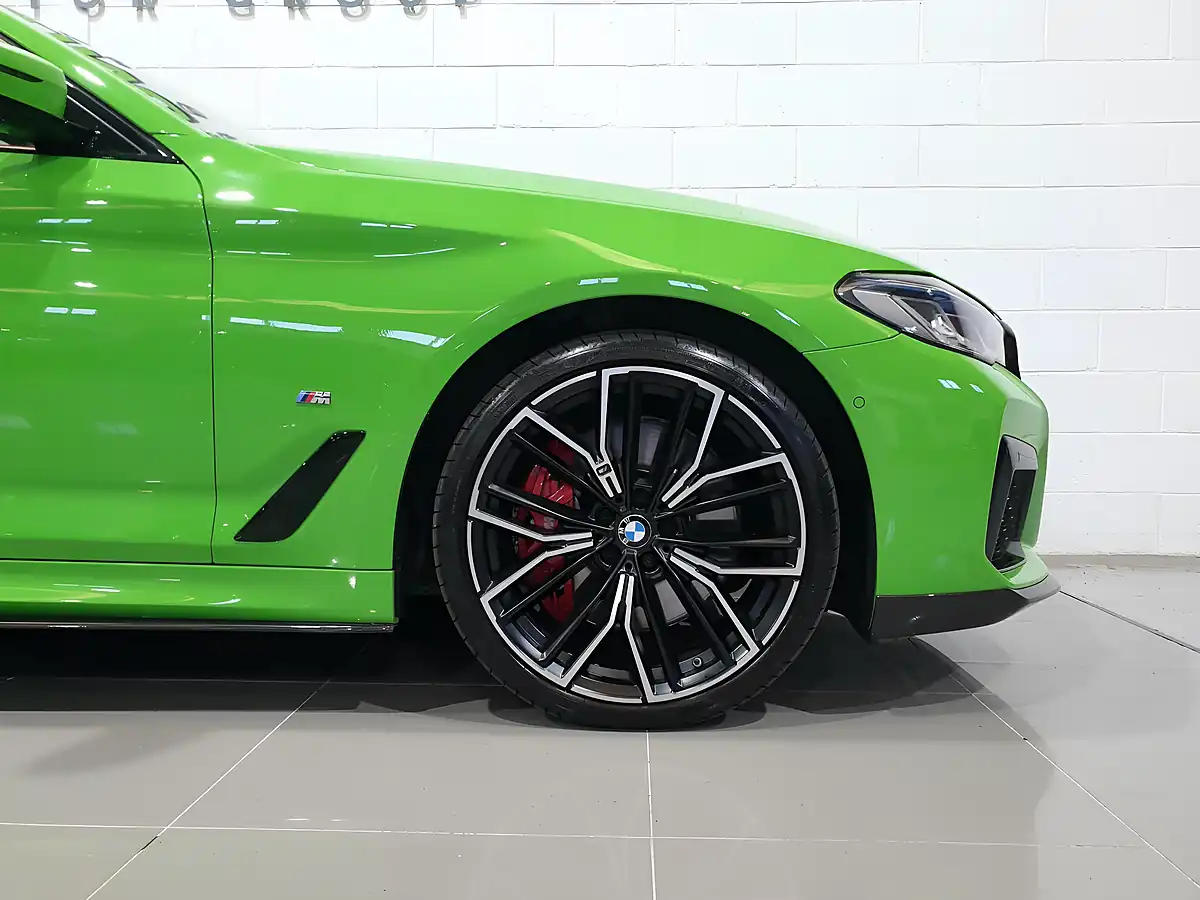 Used 2022 BMW 5 Series M Sport Touring Green - Interior and Exterior details 10