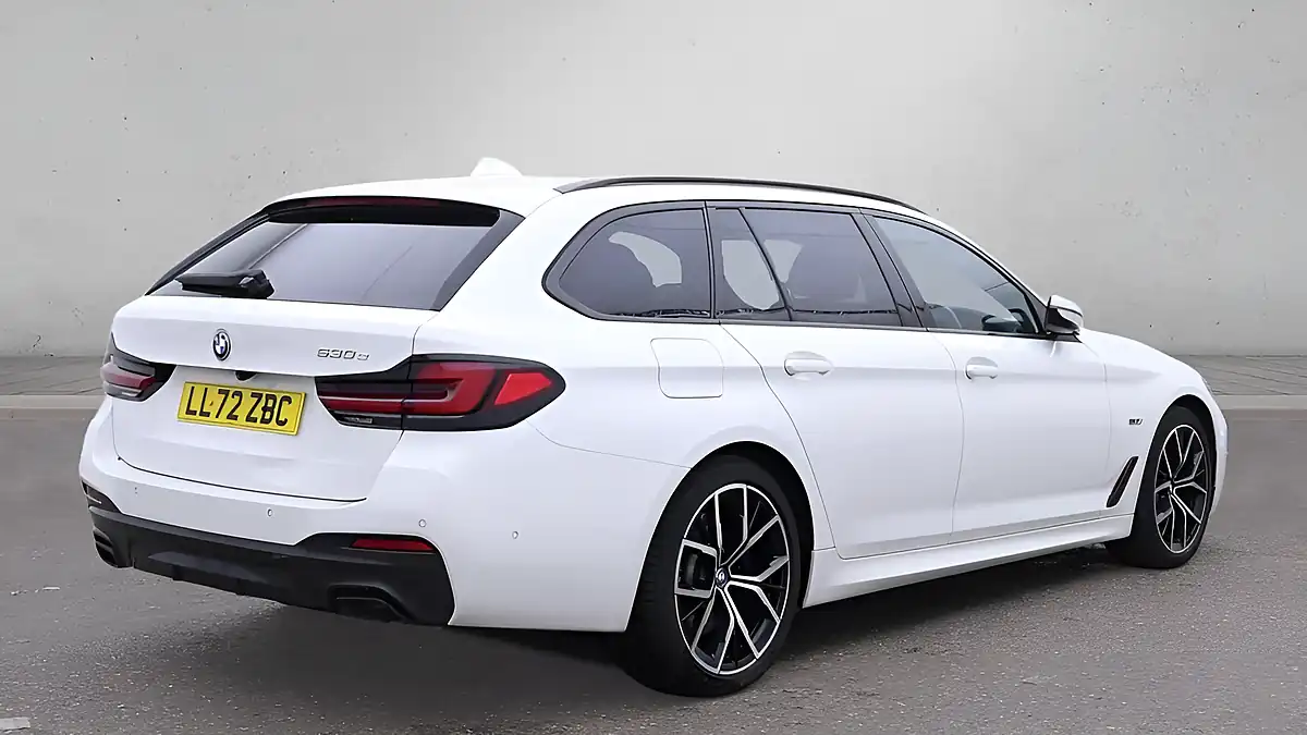 Used 2022 BMW 5 Series M Sport Touring White - Interior and Exterior details 2