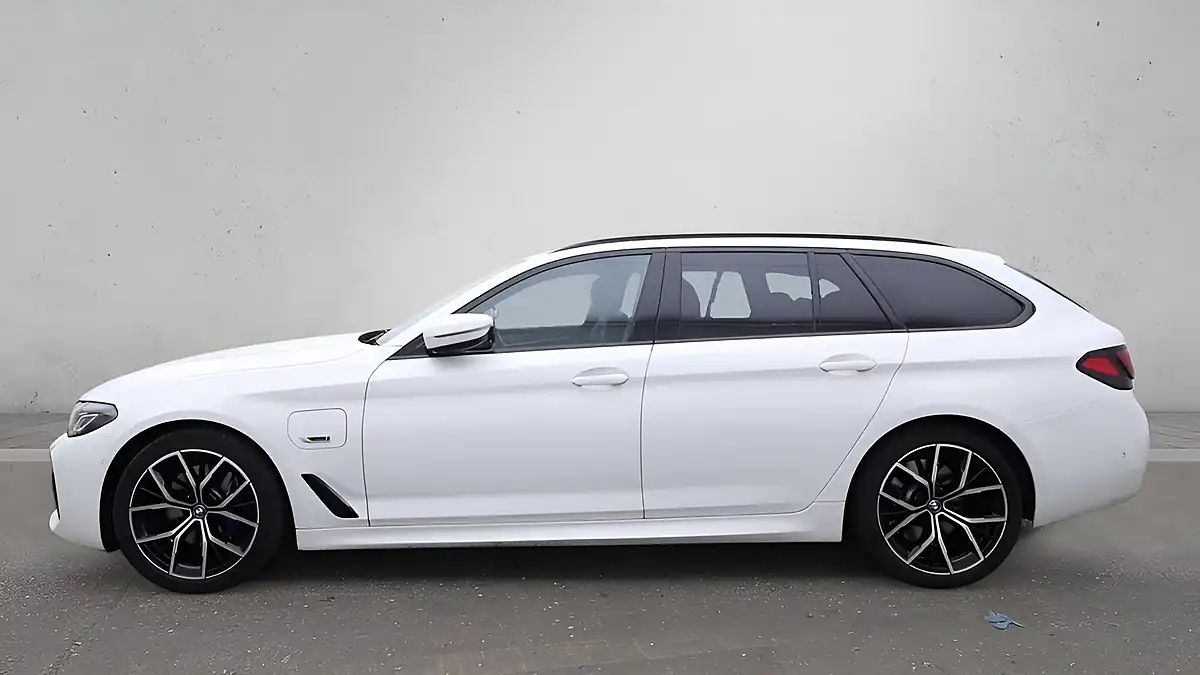 Used 2022 BMW 5 Series M Sport Touring White - Interior and Exterior details 6