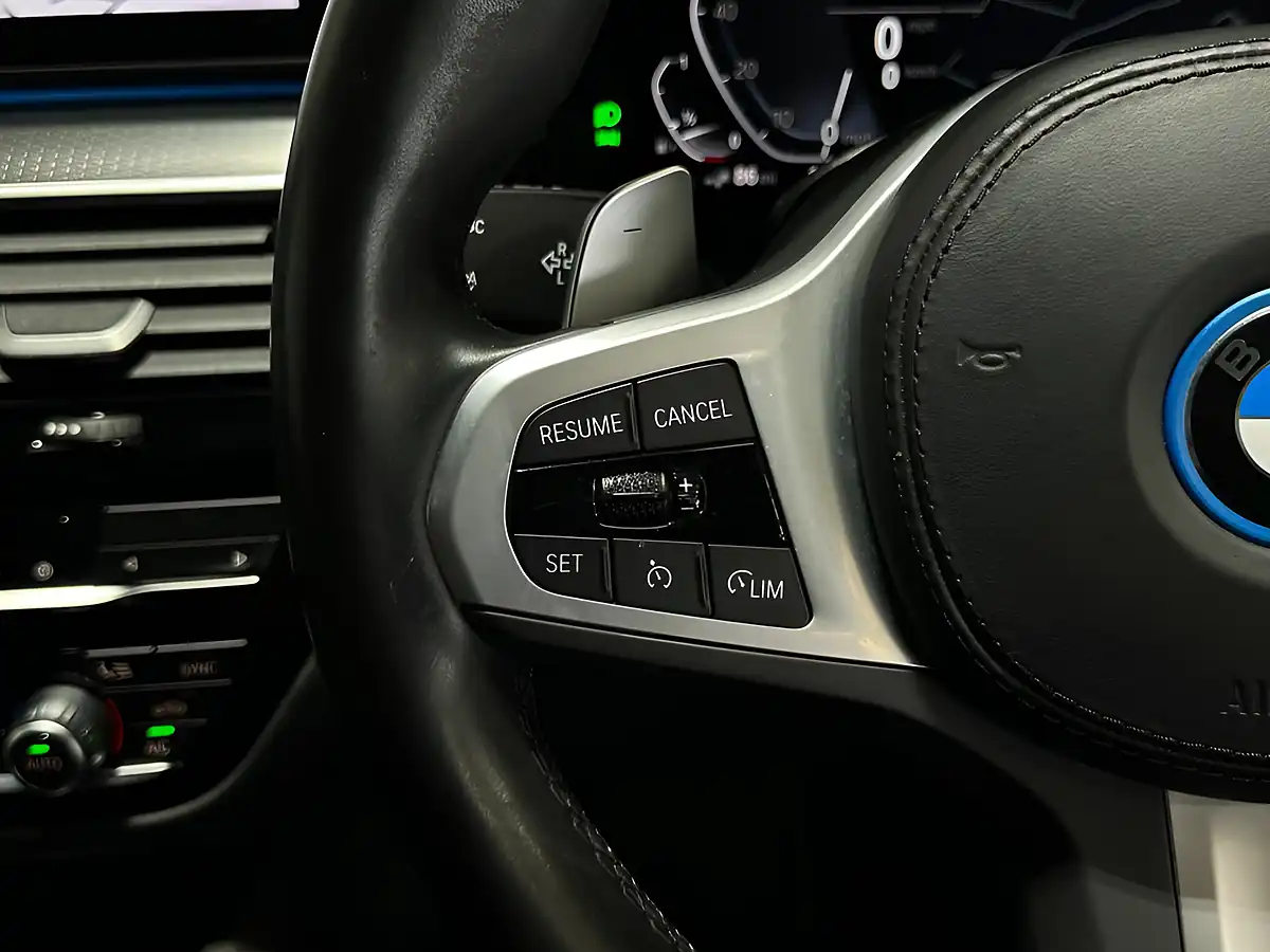Used 2022 BMW 5 Series M Sport White - Interior and Exterior details 17