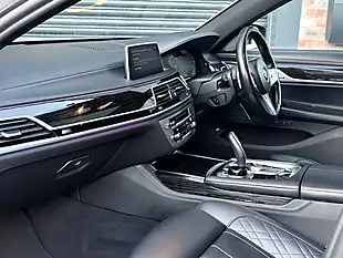 Used 2022 BMW 7 Series M Sport Donnington Grey Metallic - Interior and Exterior details 18