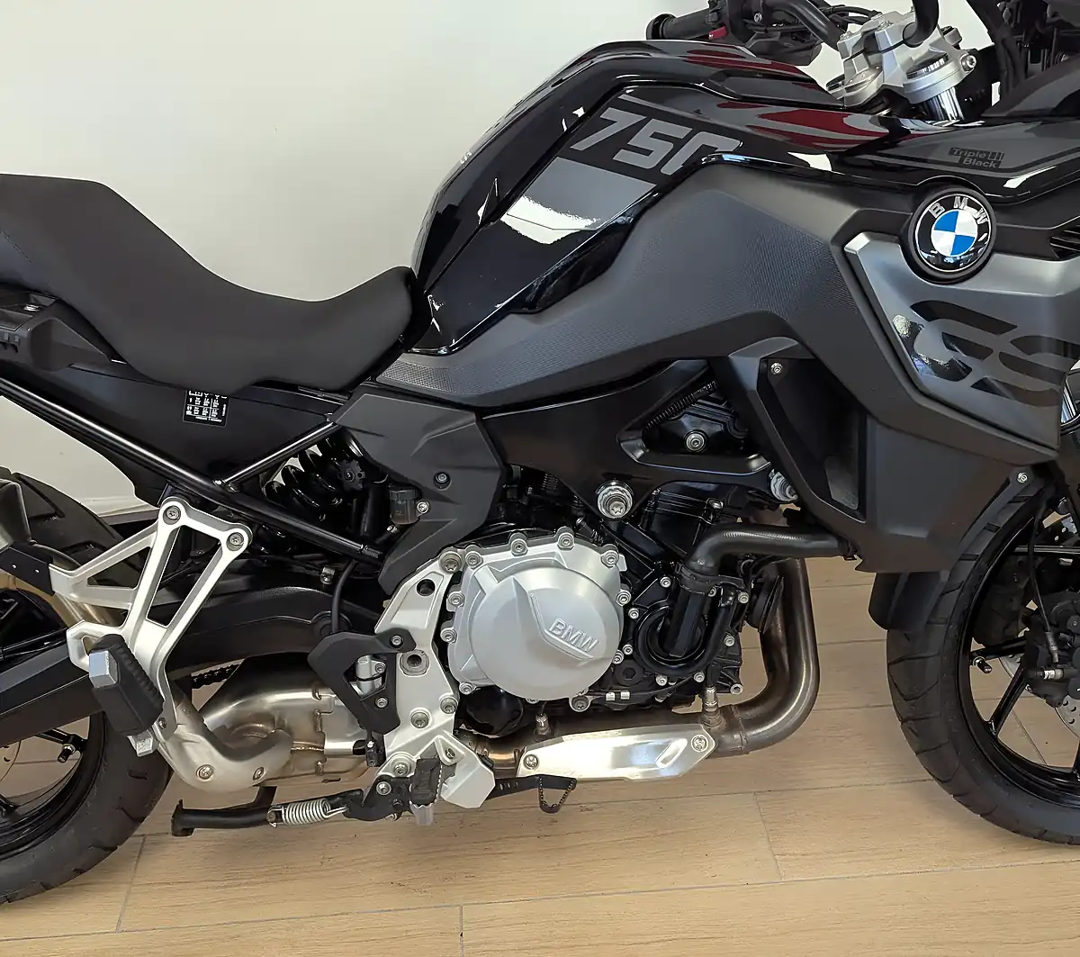 Used 2022 BMW F 750 Gs 750 Ls Black - Interior and Exterior details 11