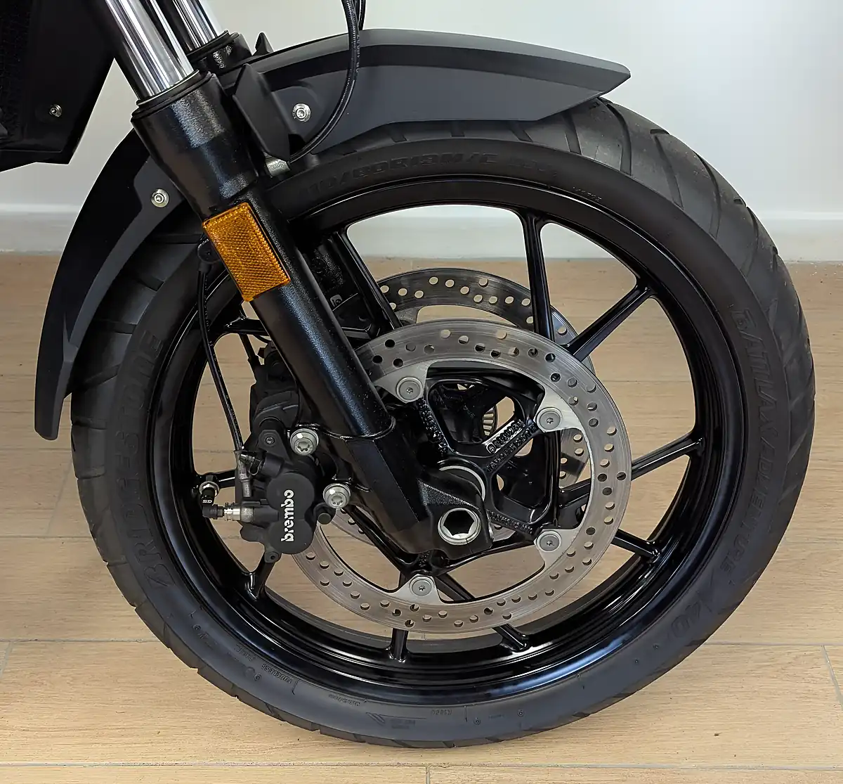 Used 2022 BMW F 750 Gs 750 Ls Black - Interior and Exterior details 15
