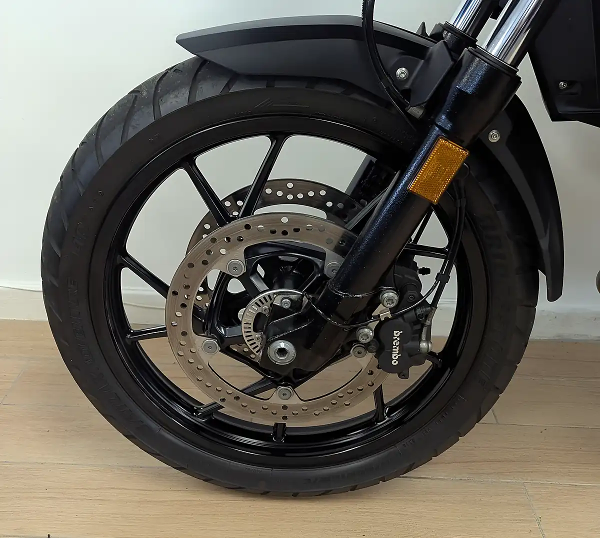 Used 2022 BMW F 750 Gs 750 Ls Black - Interior and Exterior details 16