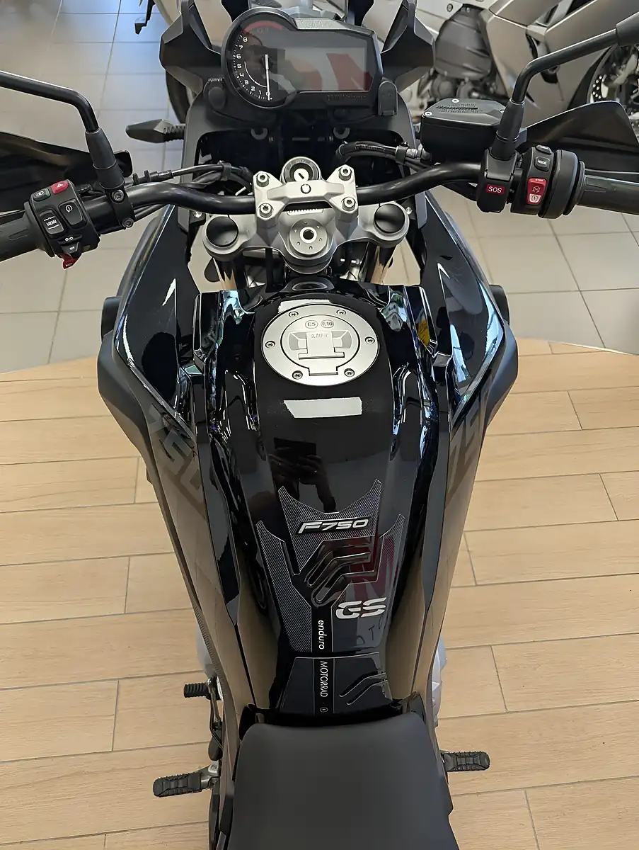Used 2022 BMW F 750 Gs 750 Ls Black - Interior and Exterior details 19