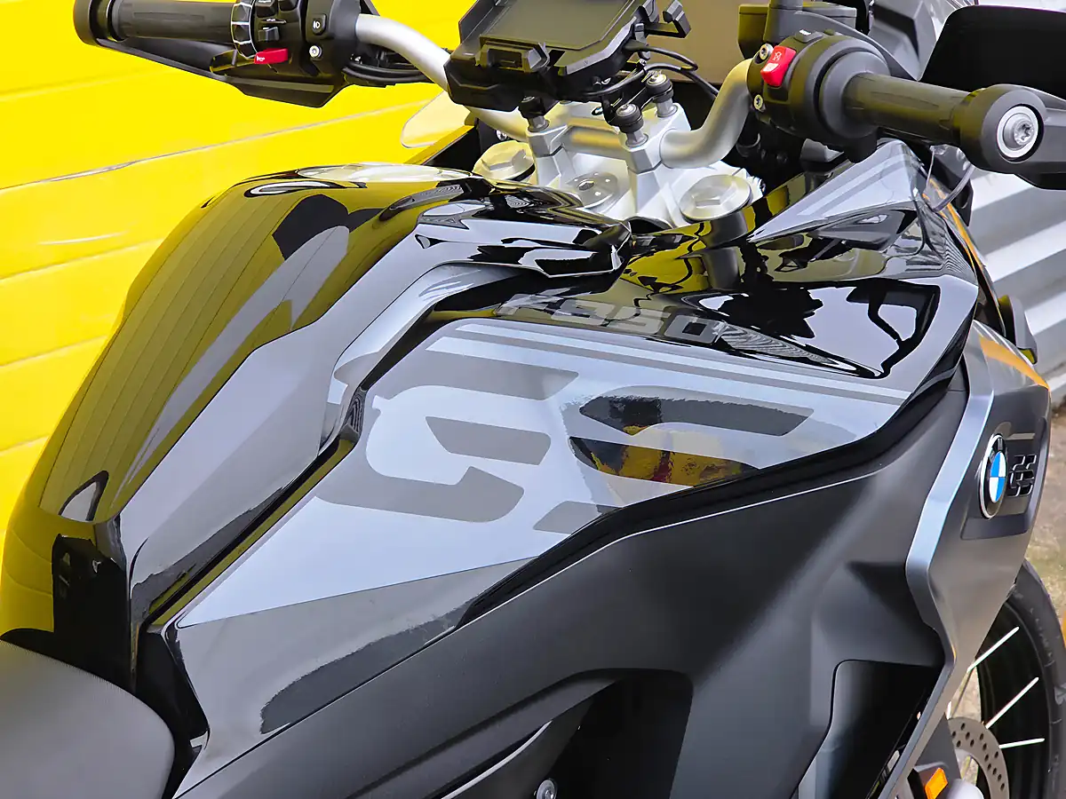 Used 2022 BMW F 850 Gs Te Triple Black Black - Interior and Exterior details 12