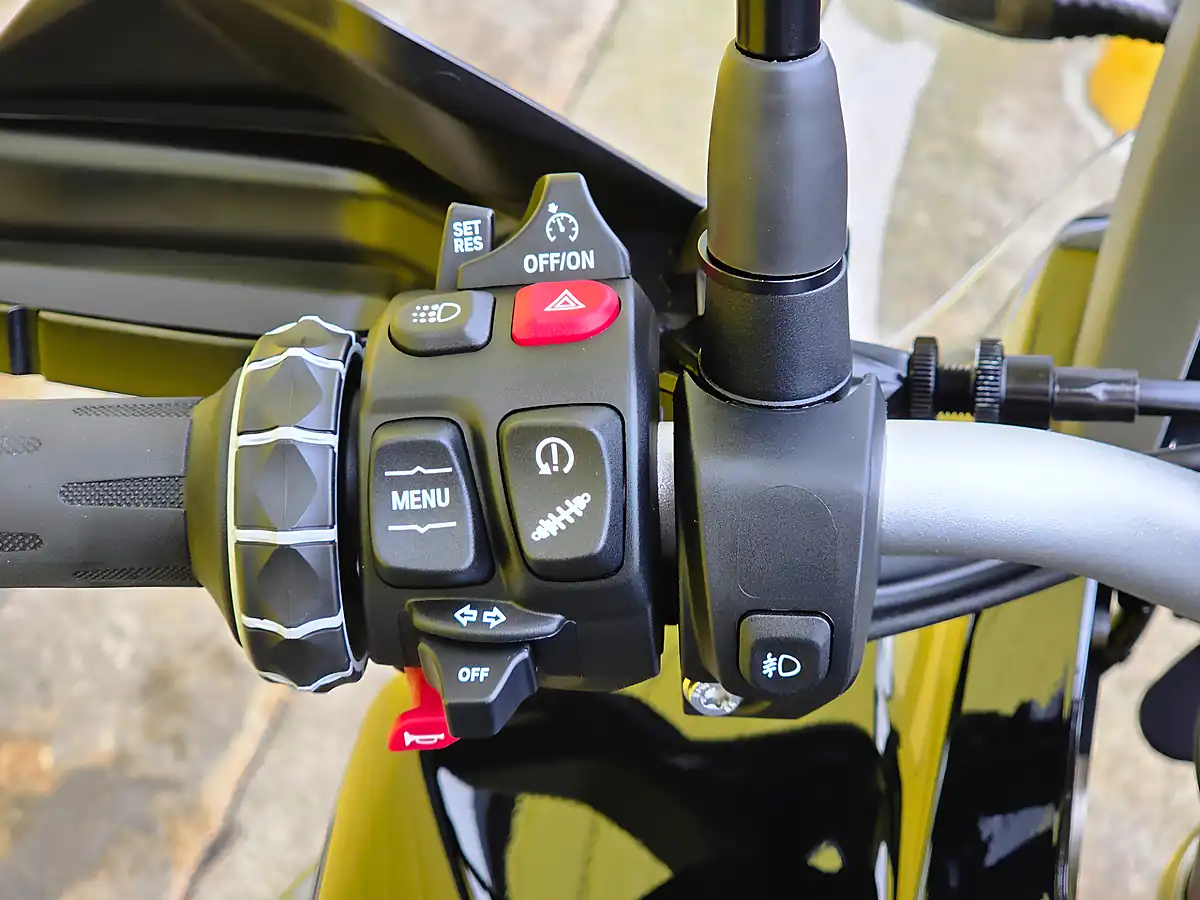 Used 2022 BMW F 850 Gs Te Triple Black Black - Interior and Exterior details 14
