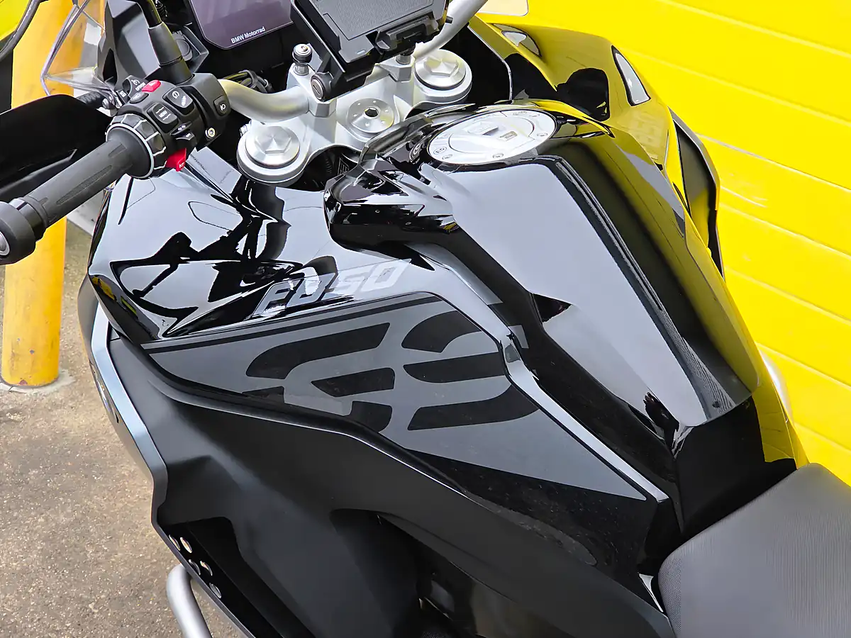 Used 2022 BMW F 850 Gs Te Triple Black Black - Interior and Exterior details 19