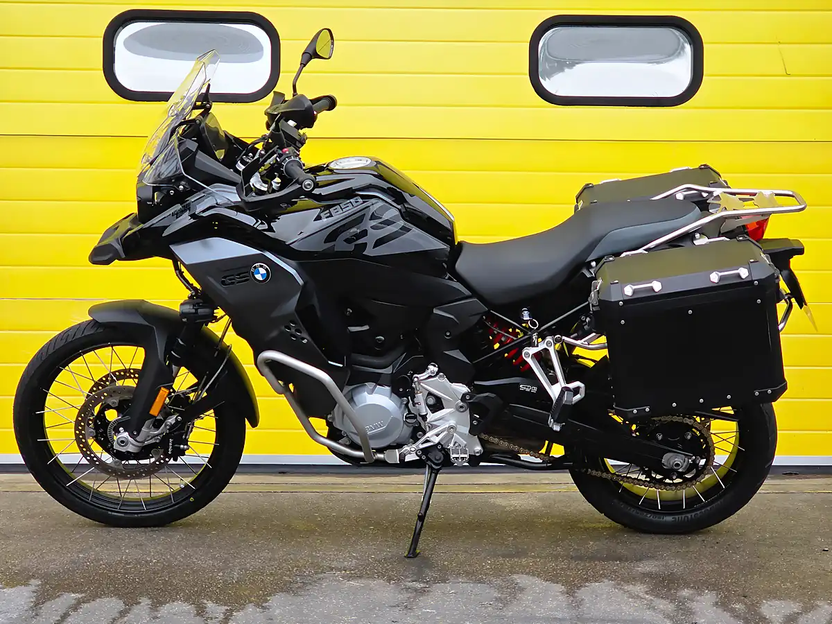 Used 2022 BMW F 850 Gs Te Triple Black Black - Interior and Exterior details 5