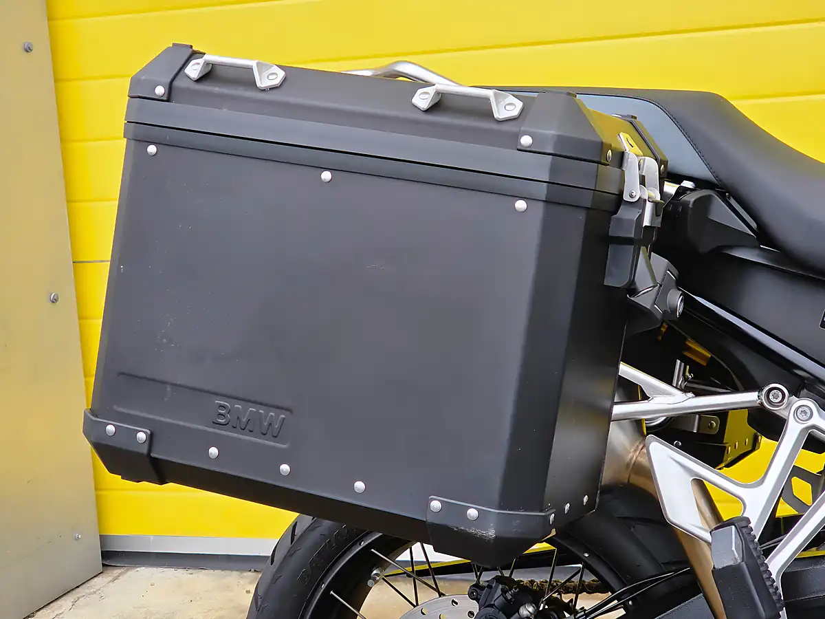 Used 2022 BMW F 850 Gs Te Triple Black Black - Interior and Exterior details 9