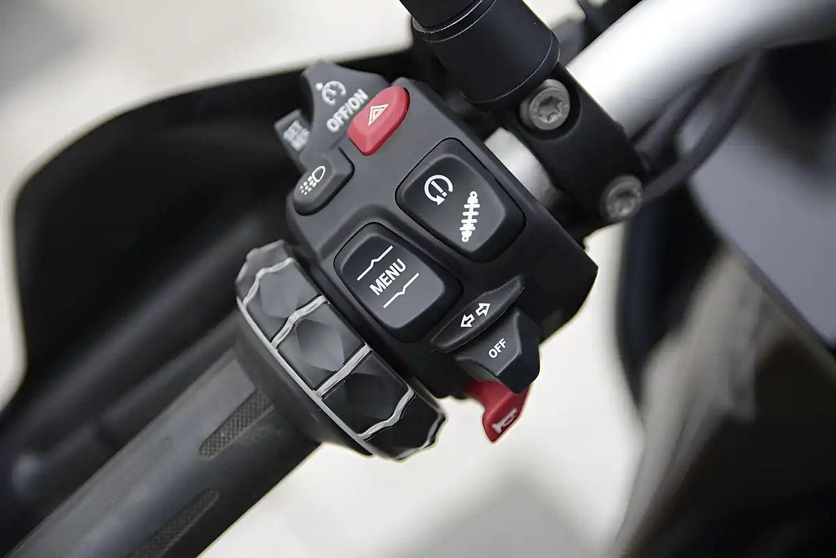 Used 2022 BMW F900 Te Black - Interior and Exterior details 10
