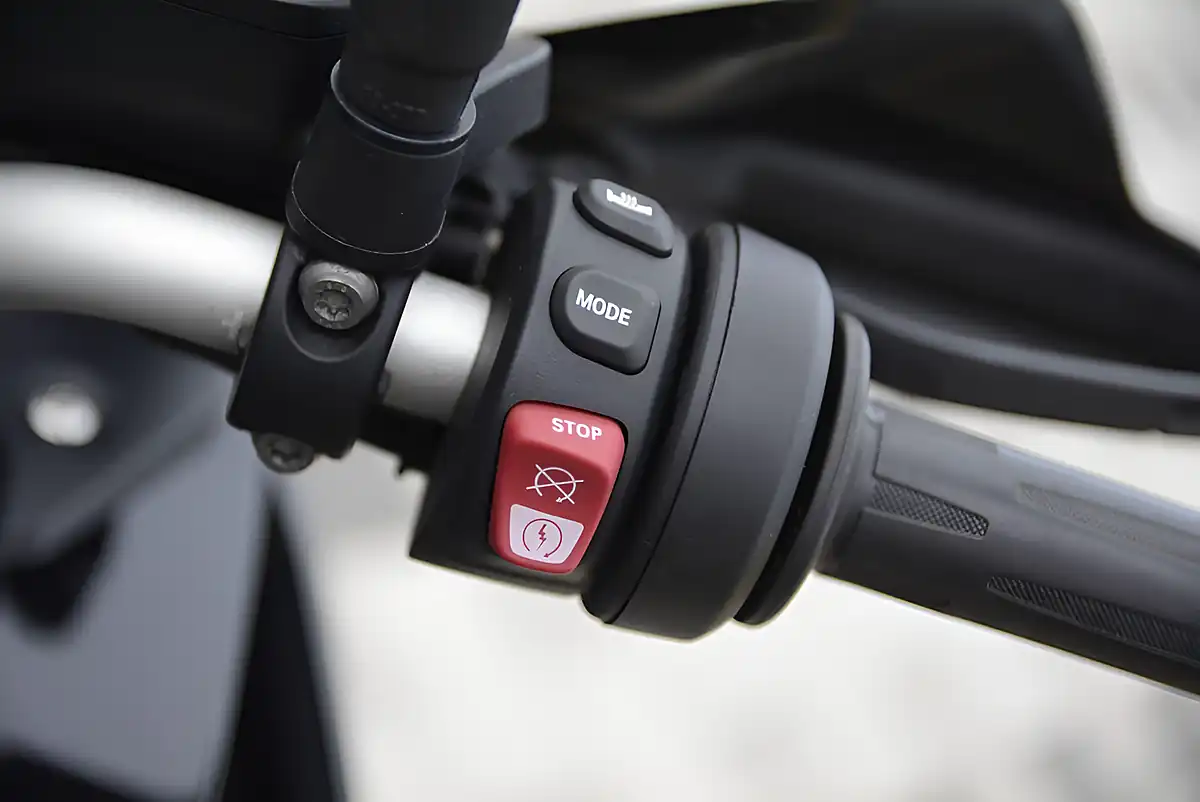 Used 2022 BMW F900 Te Black - Interior and Exterior details 11