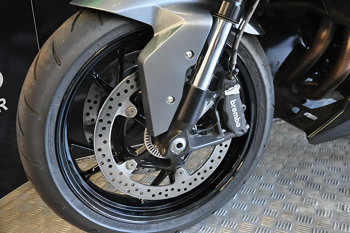 Used 2022 BMW F900R Blue - Interior and Exterior details 10